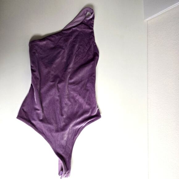 Fabletics Gigi Velour Bodysuit XS – Purple, One Shoulder, NWT, Y2K Inspired - Picture 1 of 7